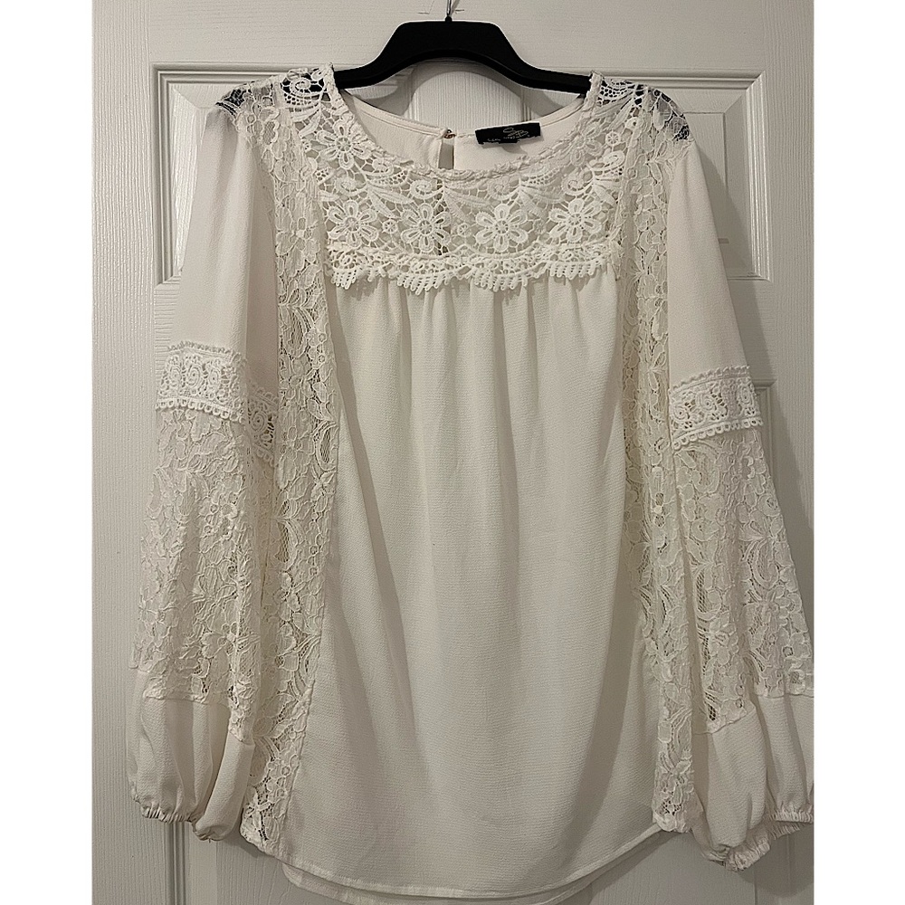 Suzanne Betro white top
